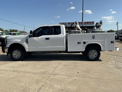 Used 2022 Ford F250 XL w/ Power Equipment Group AWD/4WD image 1