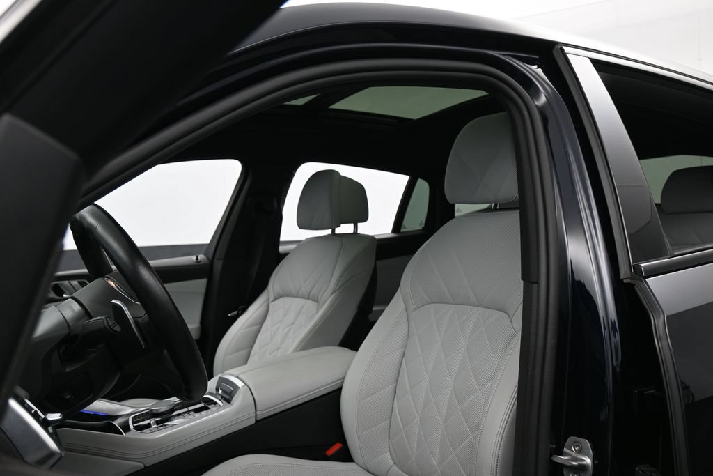 Used 2025 BMW X6 xDrive40i AWD/4WD image 10