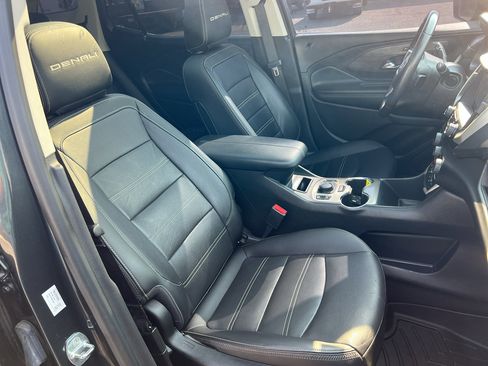 Used 2022 GMC Terrain Denali AWD/4WD image 26