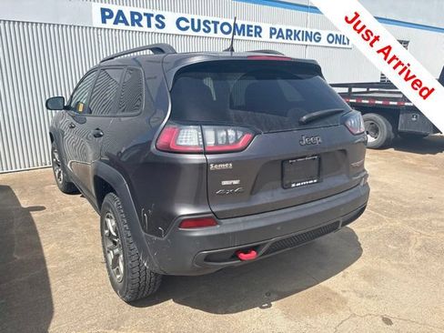 Used 2020 Jeep Cherokee Trailhawk w/ Cold Weather Group AWD/4WD image 9
