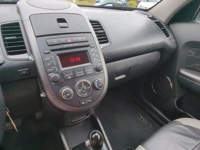 Used 2012 Kia Soul + FWD image 14
