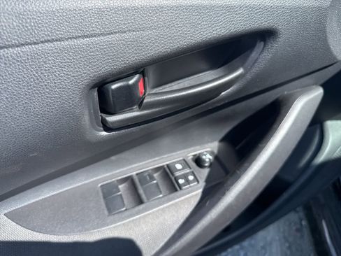 Used 2025 Toyota Corolla LE image 20