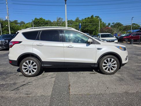 Used 2017 Ford Escape Titanium w/ Equipment Group 301A AWD/4WD image 13