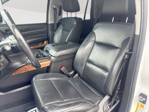 Used 2019 Chevrolet Tahoe Premier AWD/4WD image 13
