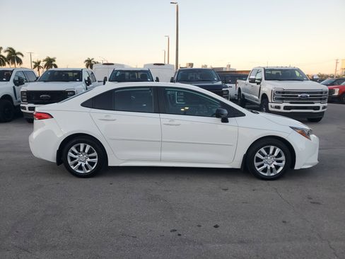 Used 2024 Toyota Corolla LE image 4