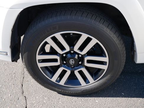 Used 2018 Toyota 4Runner Limited image 15