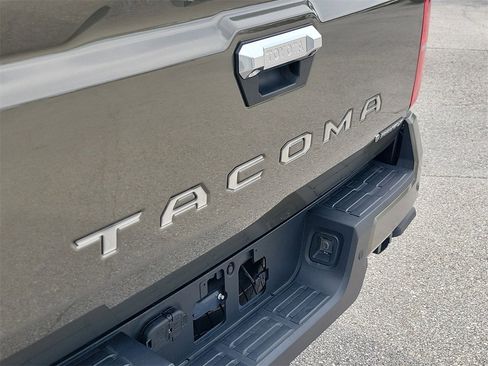 Used 2025 Toyota Tacoma Limited image 6