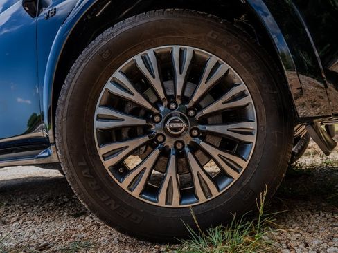 Used 2022 Nissan Armada SL w/ Midnight Edition Package RWD image 14