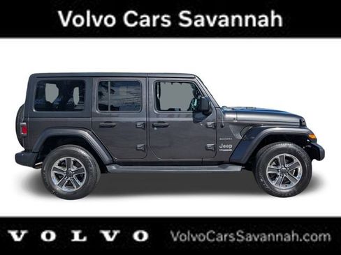 Used 2020 Jeep Wrangler Unlimited Sahara image 3