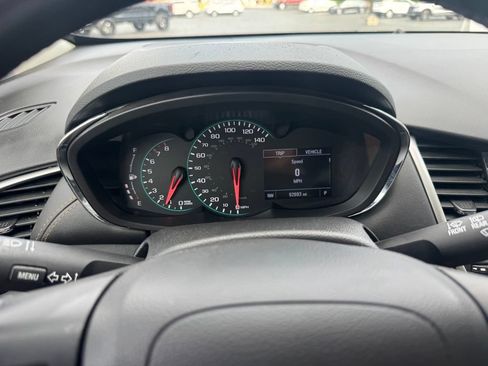 Used 2022 Chevrolet Trax LT w/ Driver Confidence Package AWD/4WD image 16