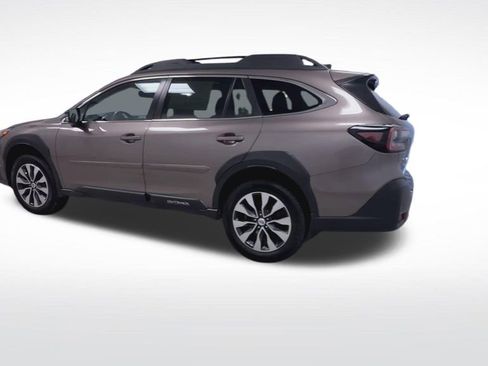 Used 2023 Subaru Outback Limited AWD/4WD image 6