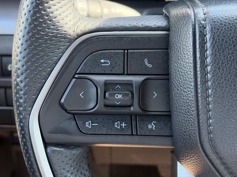 Used 2024 Toyota Tacoma SR5 AWD/4WD image 24