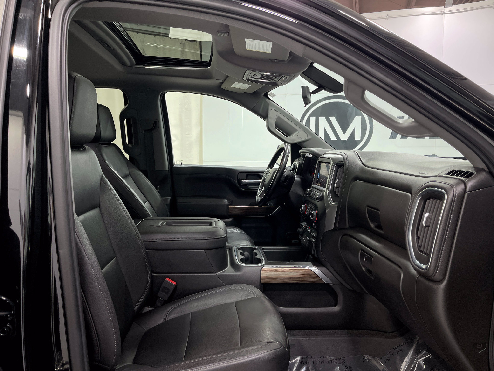Used 2019 Chevrolet Silverado 1500 LT Trail Boss AWD/4WD image 31