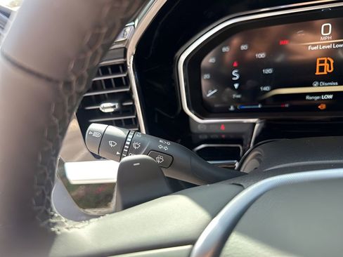 New 2026 GMC Sierra 1500 Elevation image 32