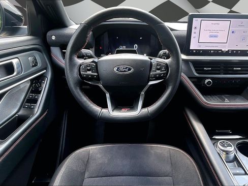 Used 2025 Ford Explorer ST AWD/4WD image 5
