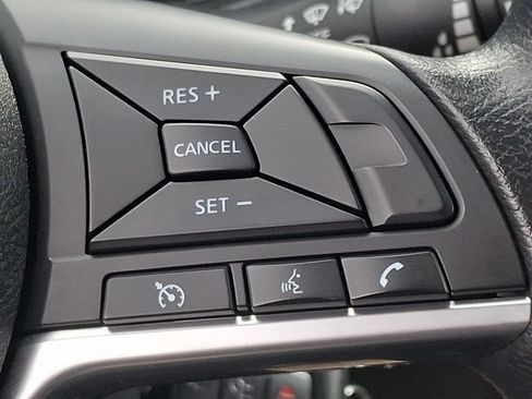 Used 2018 Nissan Rogue S AWD/4WD image 21