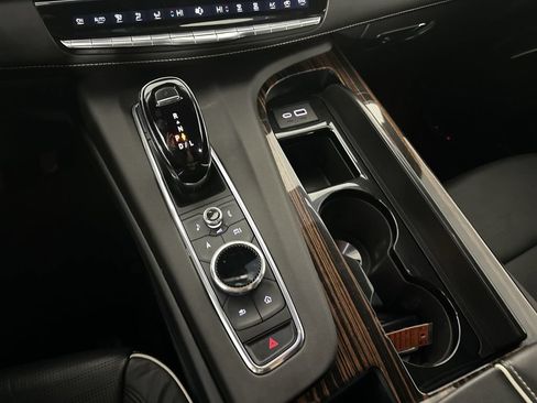 Used 2023 Cadillac Escalade ESV Premium Luxury w/ LPO, Floor Liner Package AWD/4WD image 19