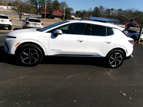 Used 2025 Chevrolet Equinox EV LT image 6