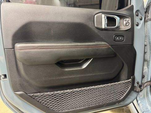 Used 2024 Jeep Gladiator Rubicon w/ Convenience Group image 9