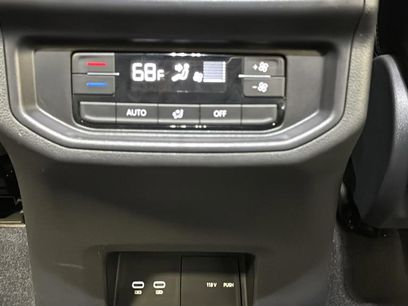 Used 2025 Volkswagen Atlas SE