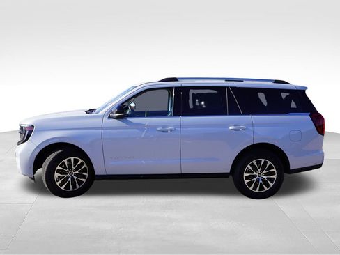 Certified 2025 Ford Expedition Platinum AWD/4WD image 9