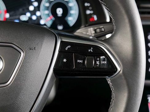 Used 2025 Audi A6 Premium Plus image 21