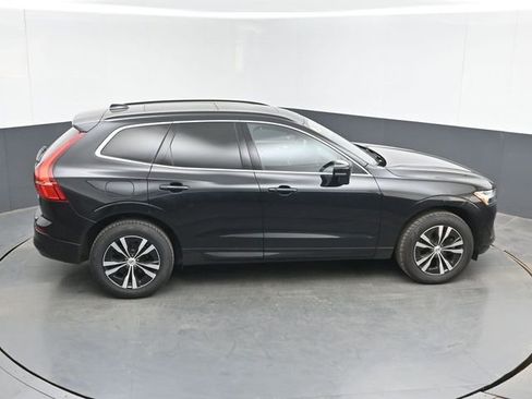 Used 2023 Volvo XC60 B5 Core FWD image 40