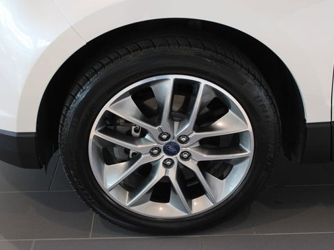 Used 2016 Ford Edge Titanium w/ Equipment Group 301A AWD/4WD image 30