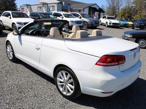 Used 2015 Volkswagen Eos Komfort image 9