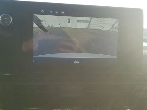 Used 2025 Honda Prologue EX image 19