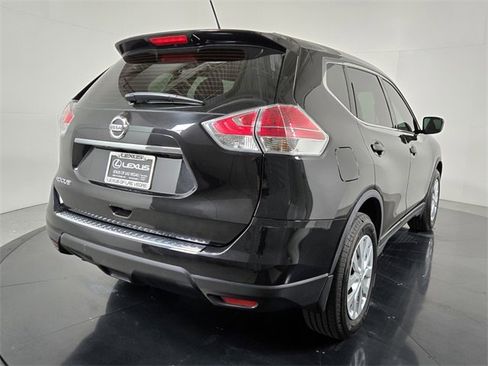 Used 2016 Nissan Rogue S image 6