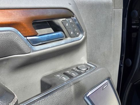 Used 2024 GMC Sierra 2500 Denali w/ Denali Reserve Package image 16