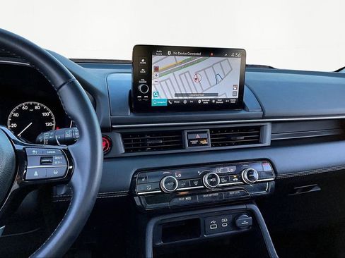 Used 2025 Honda Pilot Touring image 10