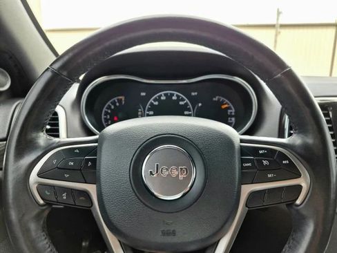 Used 2021 Jeep Grand Cherokee Laredo X AWD/4WD image 23
