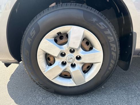 Used 2014 Nissan Rogue S image 9