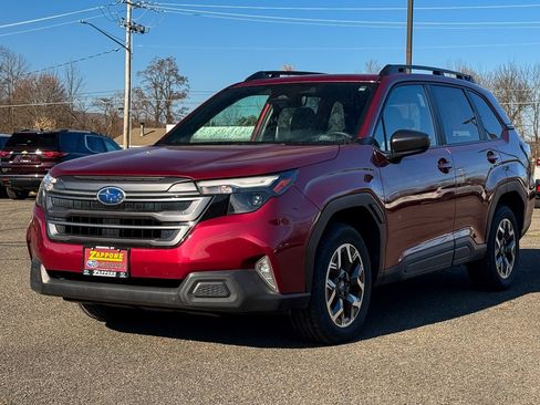 Certified 2025 Subaru Forester Premium image 7