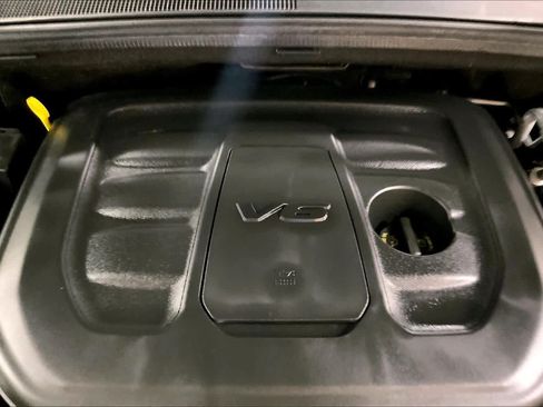 Used 2020 Jeep Grand Cherokee Altitude AWD/4WD image 33