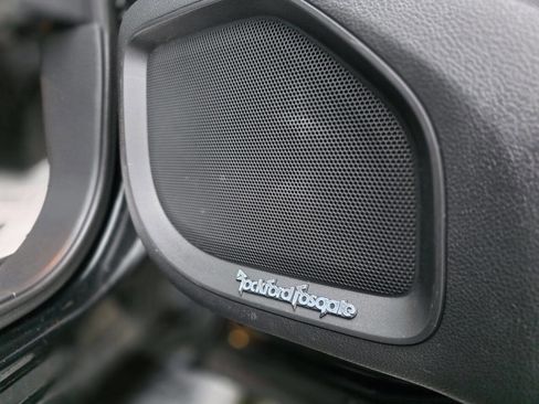 Used 2018 Nissan Titan SL w/ Midnight Edition image 82