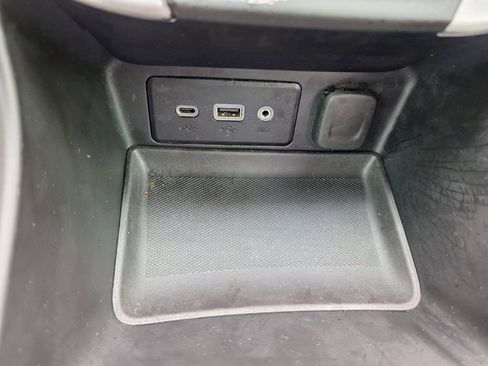 Used 2024 GMC Terrain SLE FWD image 18