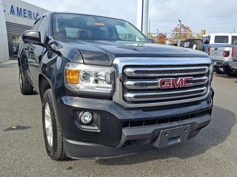 Used 2017 GMC Canyon SLE w/ Trailering Package image 2