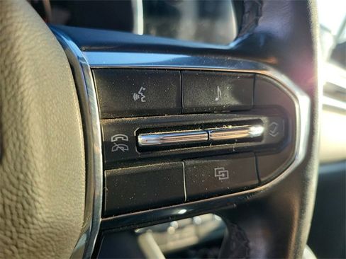 Used 2024 GMC Canyon Elevation w/ Convenience Package image 21