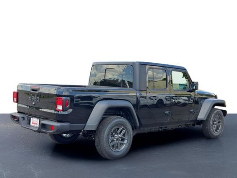 New 2025 Jeep Gladiator Sport image 7