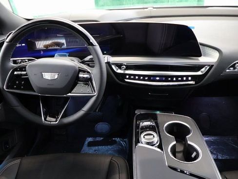 New 2026 Cadillac Lyriq Signature Luxury image 13