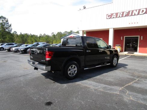 Used 2015 Nissan Titan SV image 5