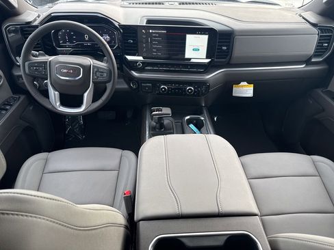 Used 2025 GMC Sierra 1500 SLT image 14
