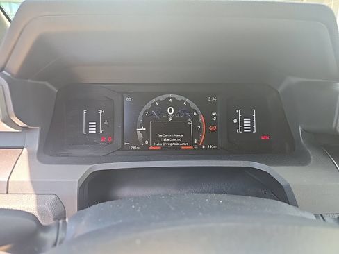 Used 2025 Toyota 4Runner SR5 AWD/4WD image 6