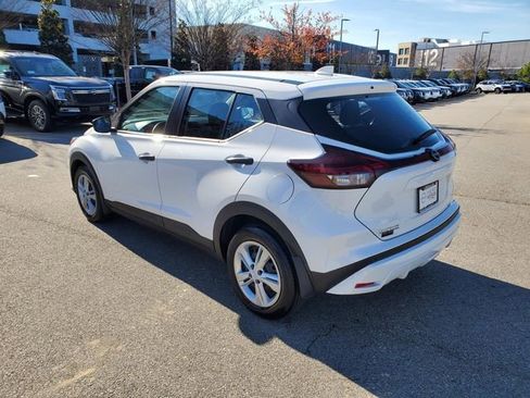 Certified 2025 Nissan Kicks Play S image 6