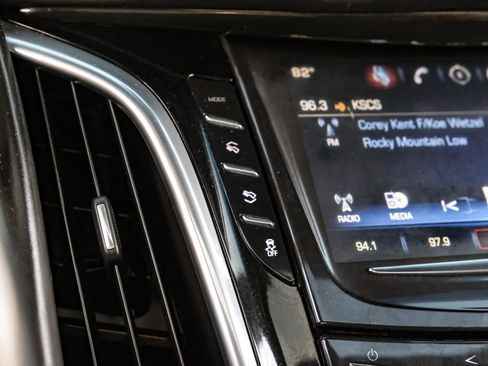 Used 2019 Cadillac Escalade Platinum image 27