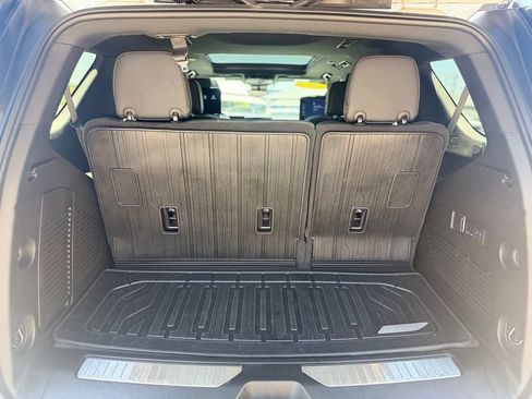 Used 2025 GMC Yukon AT4 w/ AT4 Premium Plus Package AWD/4WD image 17