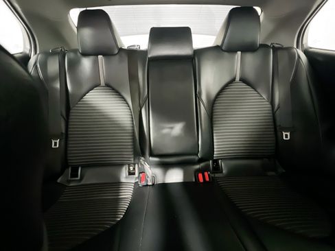 Used 2022 Toyota Camry SE image 26